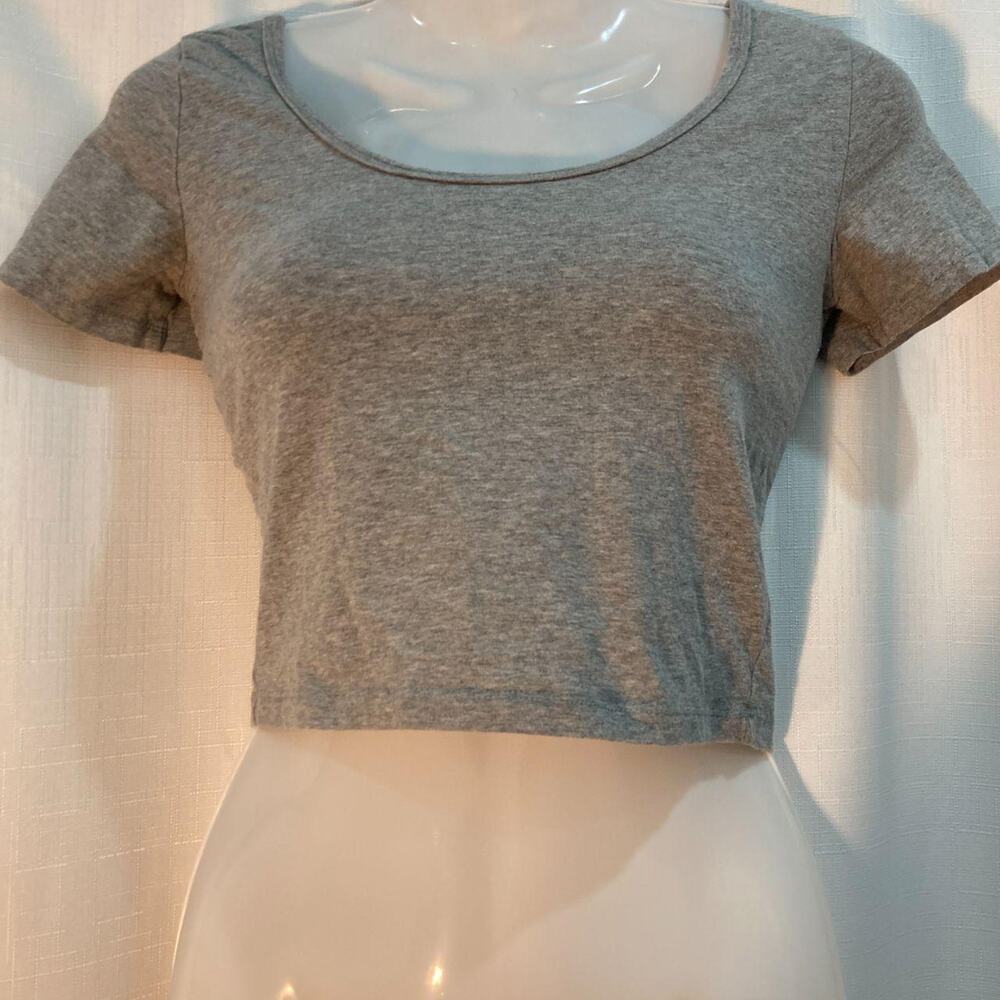 Forever 21 Short Sleeve Scoop Neck Crop Top Heather Grey Women's Size M